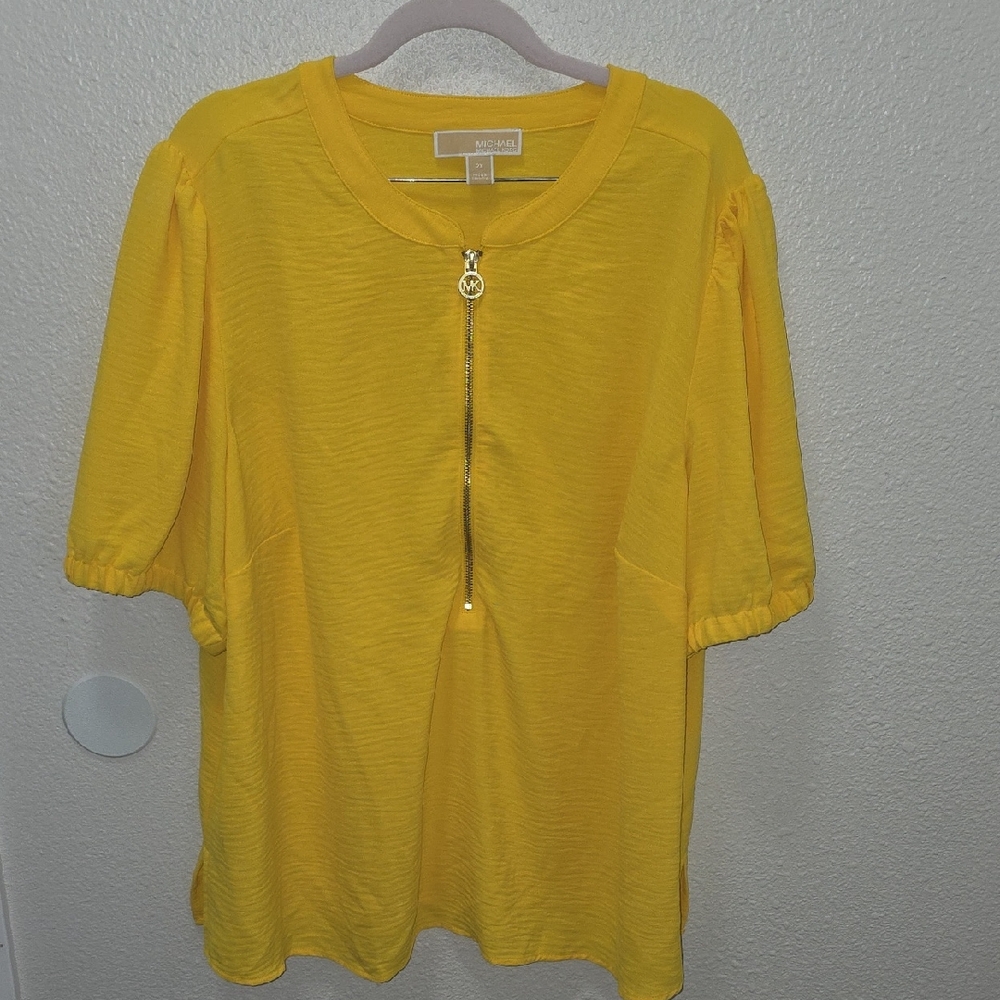 💫Michael Kors Vibrant Yellow Blouse with Gold Accent